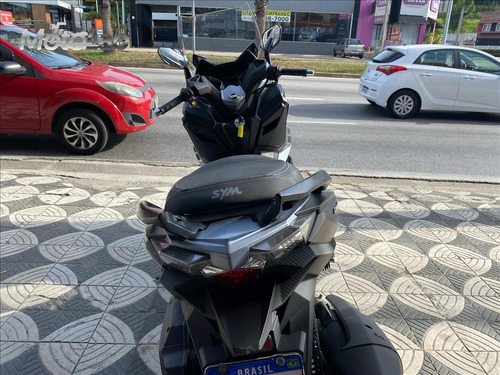 Dafra Cruisym 300