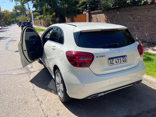 Mercedes Benz, A200