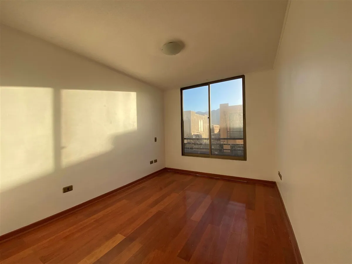 Imagen 5 de 12 de Casa En Venta De 4 Dorm. En Borde Mar Ii, Antofagasta