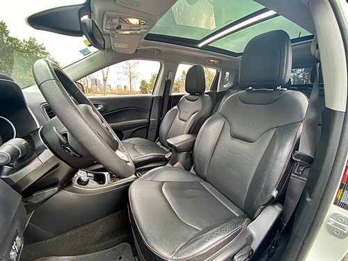 Imagen 10 de 15 de Jeep Compass 2.4 Longitud At9 4wd 2017