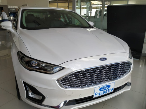Ford Mondeo Titanium. At