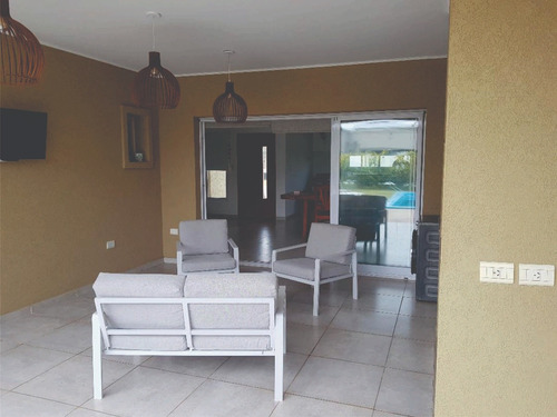 Casa En Venta Pilar Del Este - San Ramon - Villa Rosa - Pilar