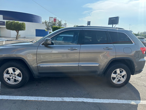 Jeep Grand Cherokee 3.6 Laredo V6 Lujo 4x2 Mt