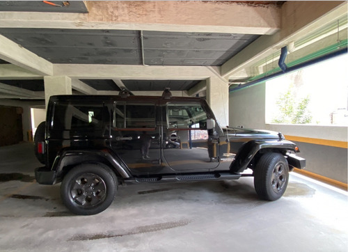 Imagen 2 de 10 de Jeep Wrangler Unlimited Sahara 4x4