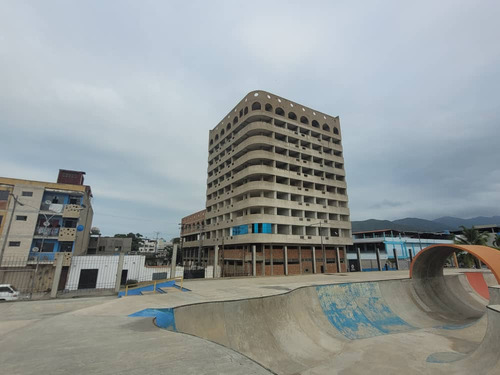 Hortiz 238204 En Venta Hotel En Puerto Cabello, Por Terminar, 99 Habitaciones Con Vista A La Playa, 10 Pisos, Frente A Playa Sonrisa