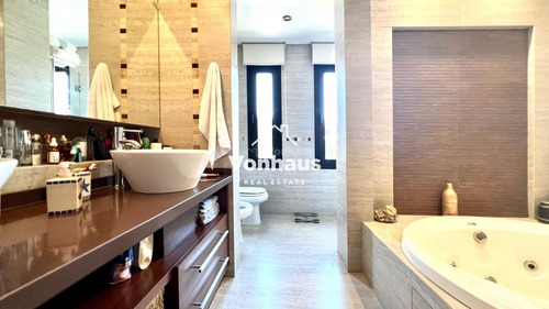 Casa En Venta En Barrio Privado Carmel