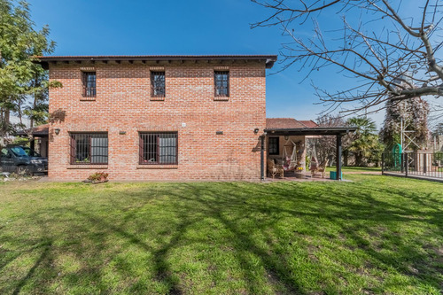 Venta Casa En Monte Grande - 3 Dormitorios - Apto Crédito