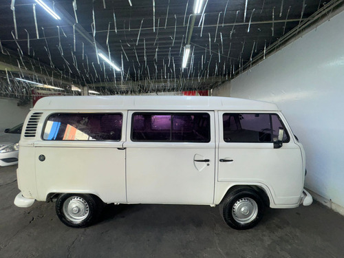 Volkswagen Kombi 1.4 Lotação Total Flex 3p