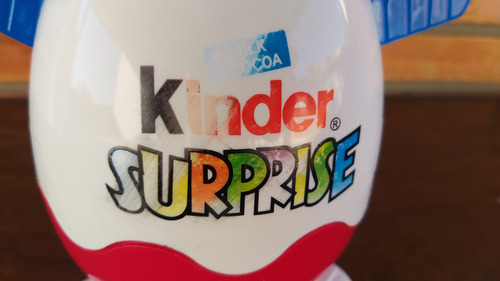 Boneco Colecionável Kinder Ovo Grande 23 Cm Leia I (Usado)
