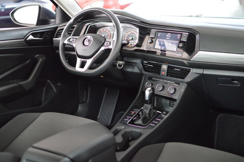 Imagen 5 de 9 de Volkswagen Jetta Comfortline Tiptronic 2019