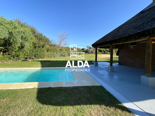 Casa Punta Colorada Piriápolis 4 Dorms Venta Ca501686