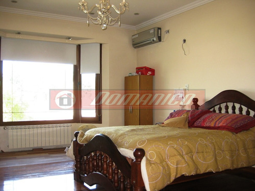 Casa En Venta En Castelar