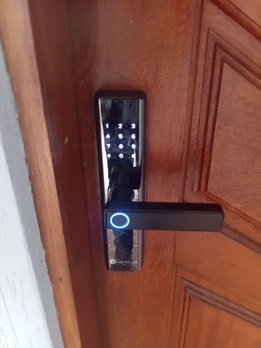 Casa Sobrado Com 02 Dormitórios, Lavabo E Móveis Planejados