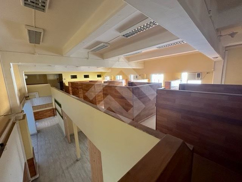 Gran Oficina En Venta En La Mejor Ubicación Del Centro Stgo
