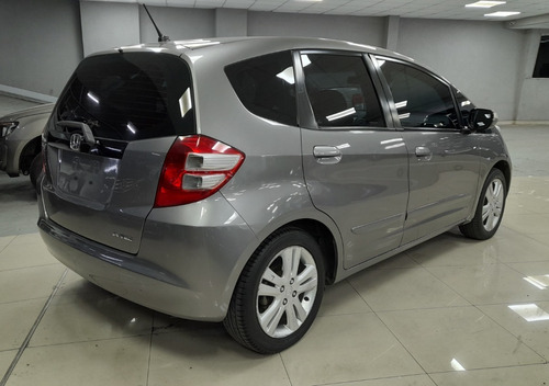 Imagen 3 de 13 de Honda Fit Ex 1.5l 2011