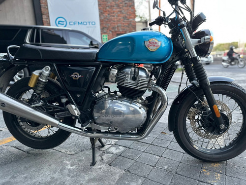 Interceptor 650 Con Escapes S&s