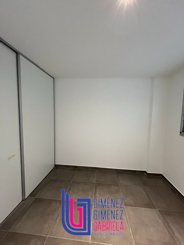 Venta De Departamento Dos Dormitorios Calle 54 E/ 23 Y 24