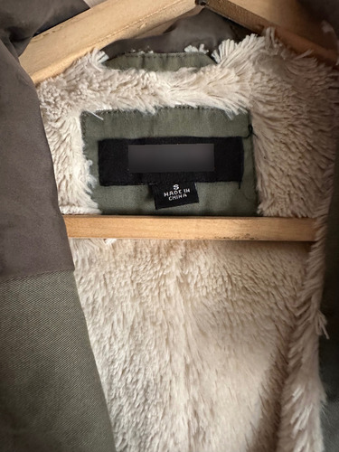 Campera C/capucha Verde Militar De Usa Talle S Forrada Piel (Usado)