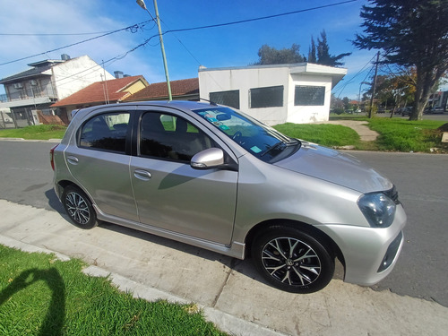 Toyota Etios 1.5 xls 5 ptas