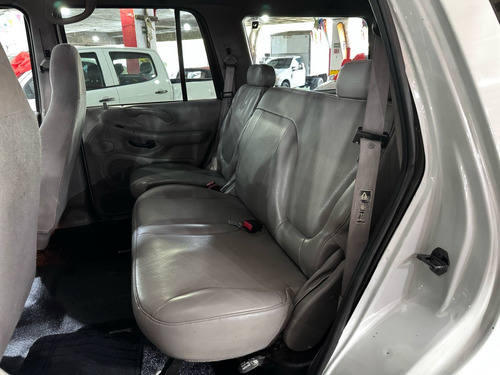 Ford Expedition 4.6 Xlt 4x2 Mt
