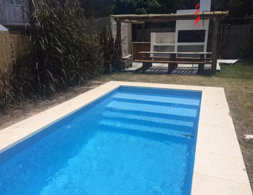 Hermosa Casa En Punta Piedras, Con Vista Al Mar.ref: 5581