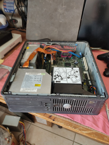 Gabinete Dell Gx520 Celeron 2.80gb Ram 3gb Ddr2 Sin Disco (Usado)