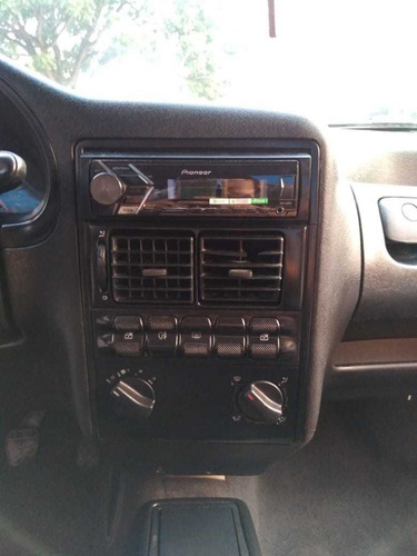 Imagem 9 de 15 de Volkswagen Gol 1.0 City Total Flex 3p 2005