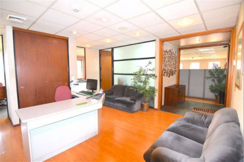 Vendo Oficina En Excelente Sector De Las Condes