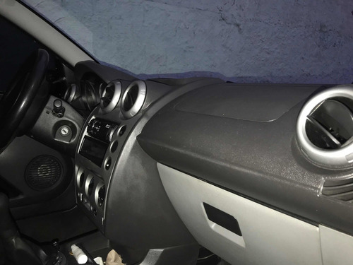 Imagem 12 de 15 de Ford Fiesta Sedan 1.0 Flex 4p