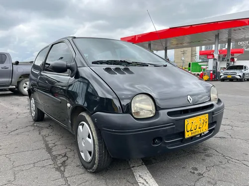 Renault Twingo Authentique 1.2cc MT