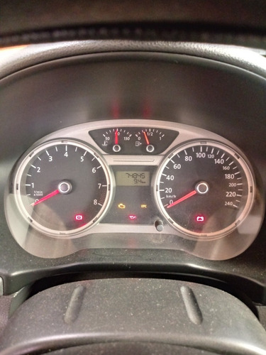 Volkswagen Voyage 2011 1.6 Vht Total Flex 4p