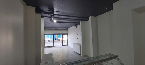 Amplio 54m2 A La Calle /1,5 Mes De Gracia/planta Libre/ Baño