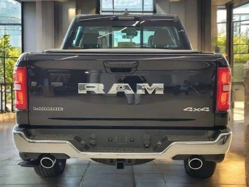 Ram 1500 Classic Laramie 5.7 Cd V8 4x4 Aut. 2025