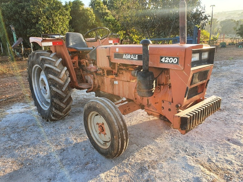 Imagem 3 de 10 de Agrale 4200