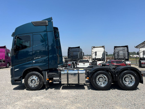 Volvo Fh 540 Cab. Globetrotter 6x4 2023 Verde Pac Ec Traçado