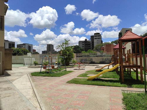 Imagen 13 de 14 de El Bosque, Se Vende Apartamento, Cod. 21-2674