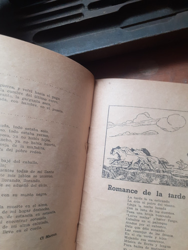 Cosas De La Tierra- Colección De Yerba Sara Montevideo 1940 (Usado)