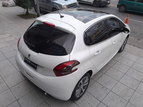 Peugeot 208 1.6 Feline