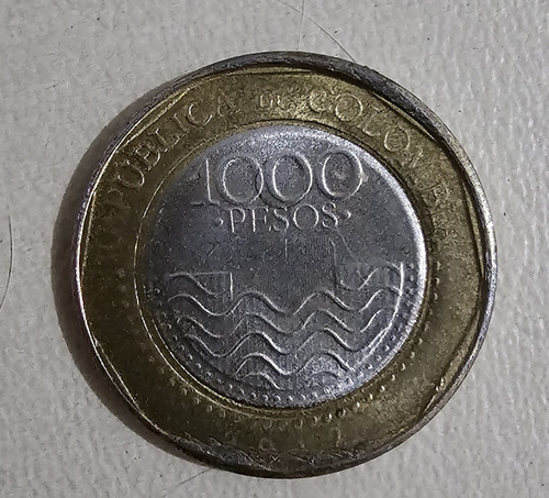 Moneda De 1000 Pesos Colombianos Con Error De Giro Año 2012