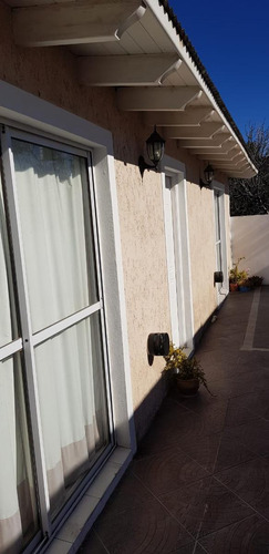 Casa En Venta - 3 Dormitorios 2 Baños - 300mts2 - San Luis