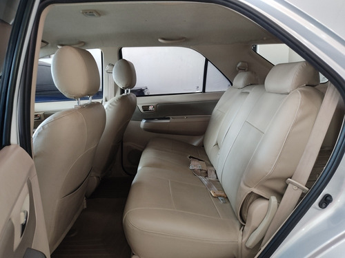 Imagen 10 de 12 de Toyota Fortuner Sr5