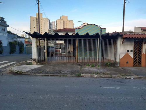 Casa Com Sobrado Nos Fundos