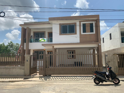Imagen 1 de 29 de Casa Nueva En Proyecto Cerrado