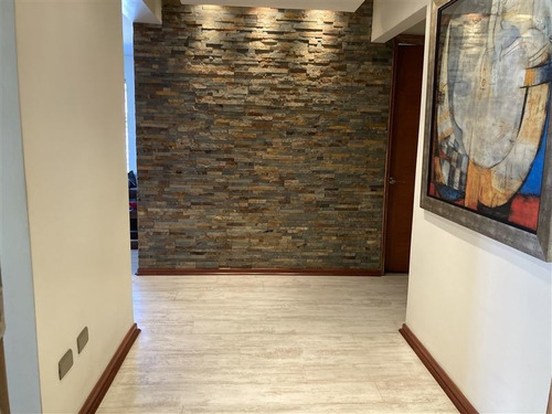 Imagen 4 de 15 de Oficina Remodelada En Venta En Santiago