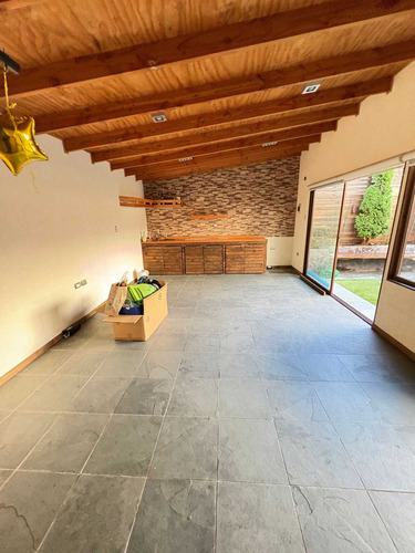 Hermosa Casa Cercano A Kc (85826)