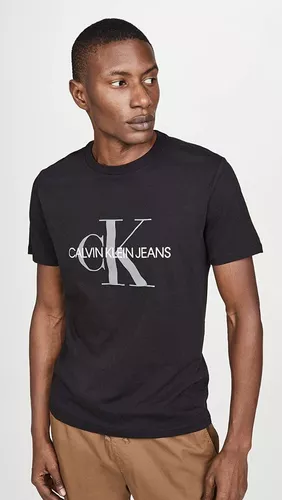 Camiseta Calvin Klein 📦