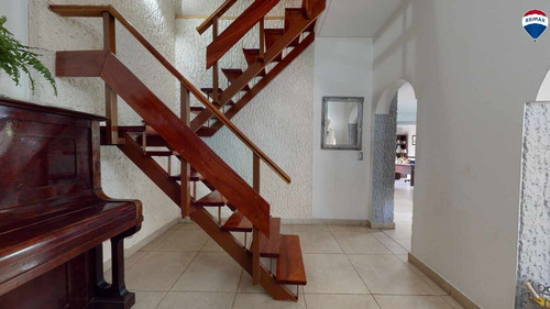Imagen 20 de 30 de Casa 5 Ambientes En Venta Castelar Norte