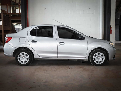 Imagen 13 de 20 de Renault Logan 2019 1.6 Authentique 85cv
