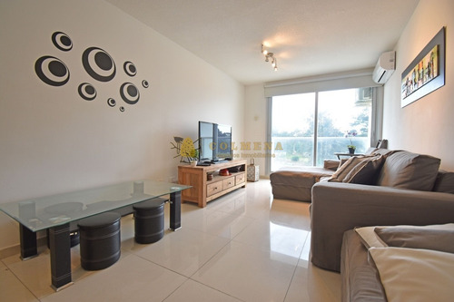 Apartamento En Rooesvelt, De 2 Dormitorios, 1 Baño Completo, Cocina Definida, Living Comedor Con Terraza Y Garaje. Consulte!!!!!!!- Ref: 2255