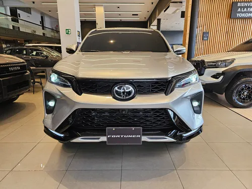 Toyota Fortuner 2.8 Diesel Srv 4X4 At